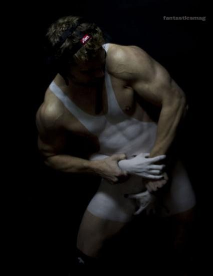Athletic Performance: body painting e shorts attillatissimi