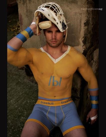 Athletic Performance: body painting e shorts attillatissimi