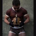 Athletic Performance: body painting e shorts attillatissimi - Thumbnail