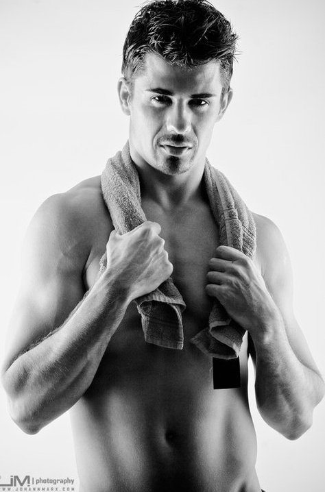 Il nuovo Mister Gay World &egrave; Francois Nel