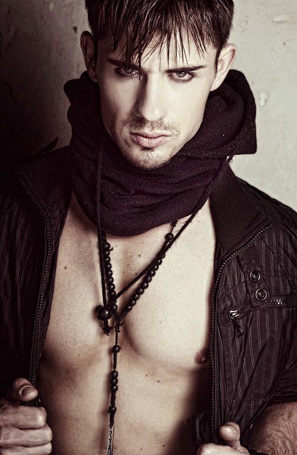 Il nuovo Mister Gay World &egrave; Francois Nel