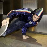 Antonio Anuk, le contorsioni del modello italiano - Thumbnail