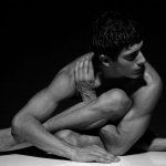 Antonio Anuk, le contorsioni del modello italiano - Thumbnail