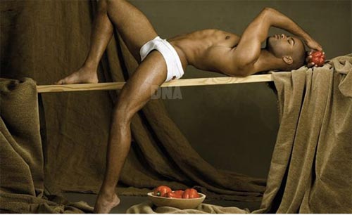 Courtney, modello gay, a nudo su DNA