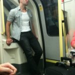 TubeCrush: i pi&ugrave; bei ragazzi visti sulla metro in un blog - Thumbnail