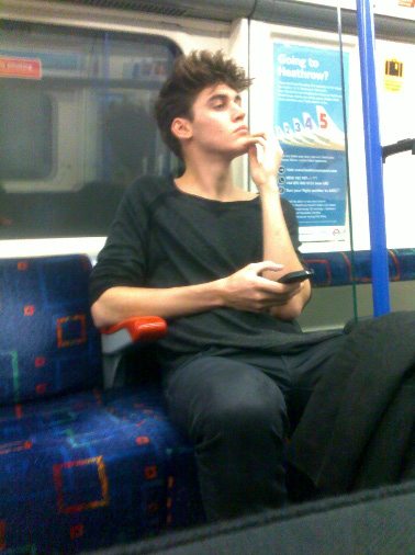 TubeCrush: i pi&ugrave; bei ragazzi visti sulla metro in un blog