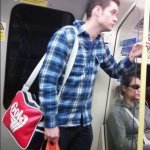 TubeCrush: i pi&ugrave; bei ragazzi visti sulla metro in un blog - Thumbnail