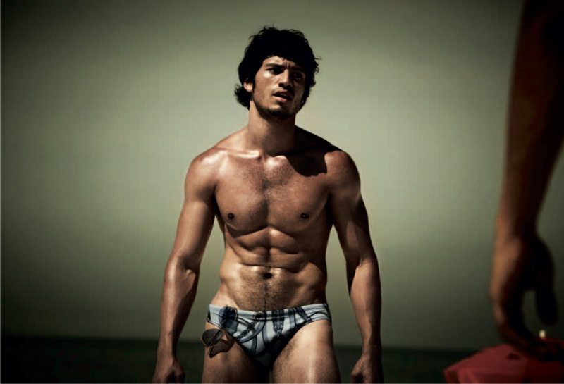 Posto 7 Ipanema, corpi brasiliani in mostra per Num&eacute;ro Homme