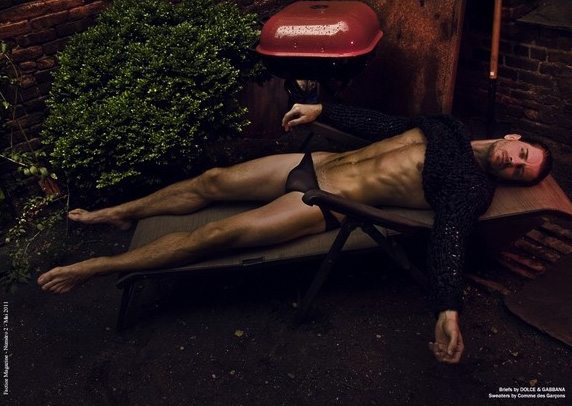Josh Button &egrave; un superuomo per il nuovo Fatice
