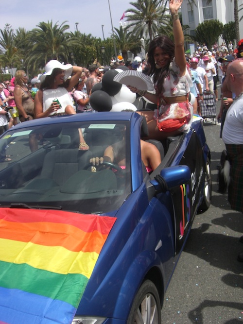 Follia e colore al Maspalomas Gay Pride