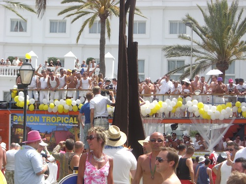 Follia e colore al Maspalomas Gay Pride