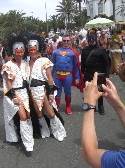 Follia e colore al Maspalomas Gay Pride