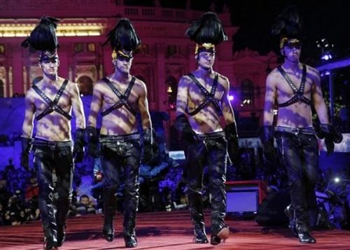 A Vienna &egrave; in scena la provocazione glamour col Life Ball