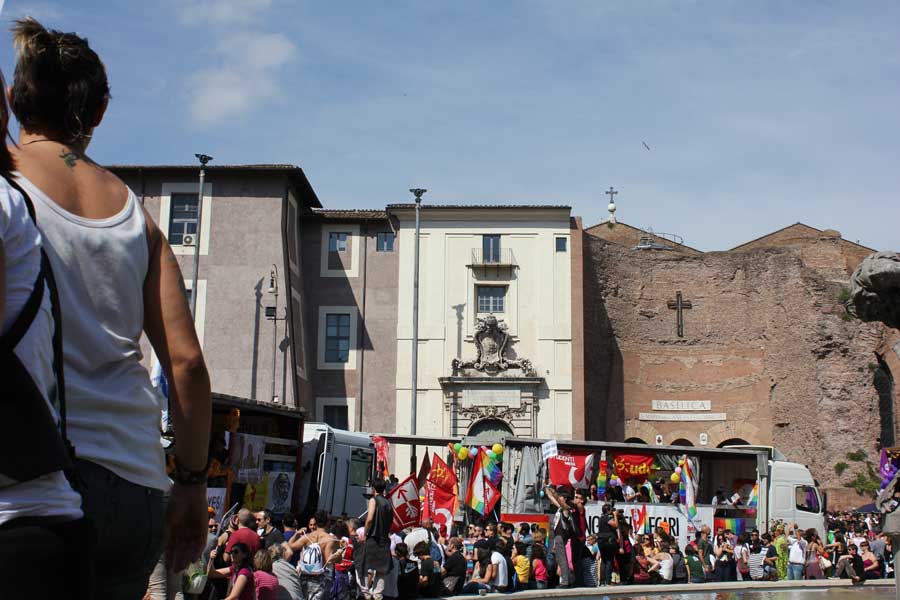 Le foto dell'Europride: i carri