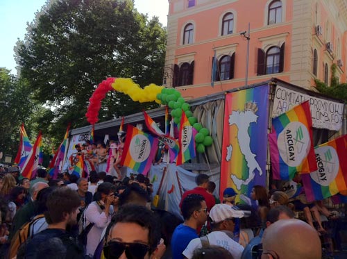 Le foto dell'Europride: i carri