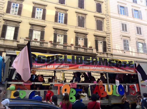 Le foto dell'Europride: i carri