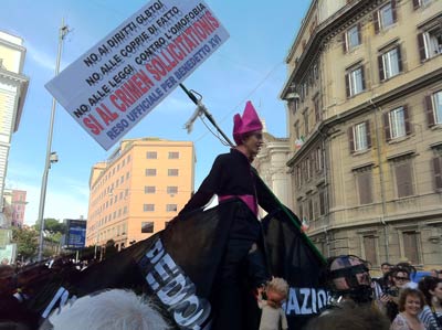 Le foto dell'Europride: i carri