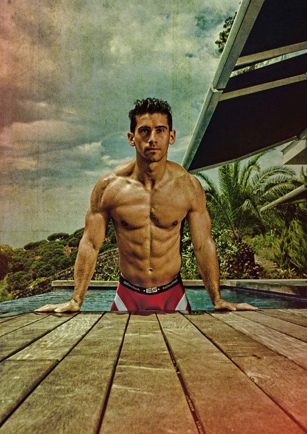 Nuova campagna Swimwear di ES: bagnati a bordo piscina