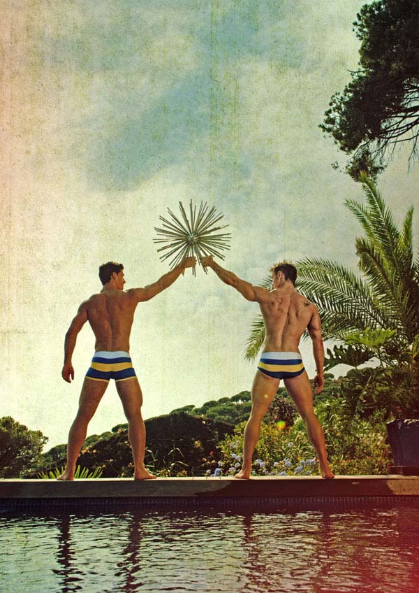 Nuova campagna Swimwear di ES: bagnati a bordo piscina