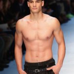 David Gandy (e non solo) a petto nudo per D&G - Thumbnail
