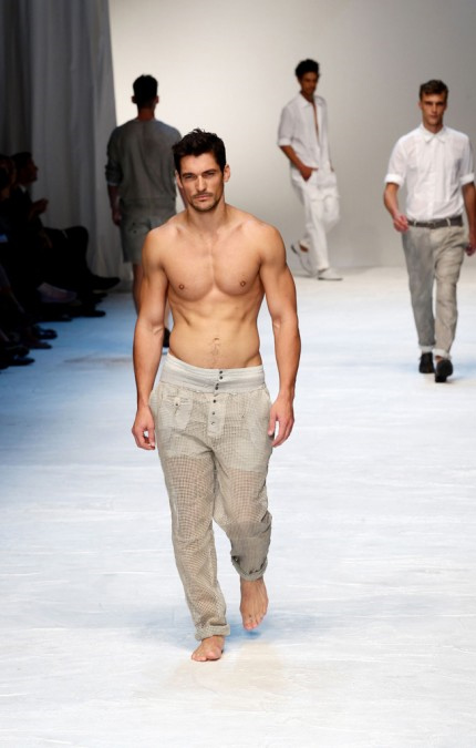 David Gandy (e non solo) a petto nudo per D&G