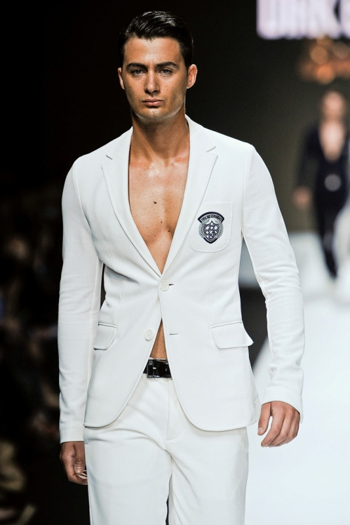 Cos&igrave; sar&agrave; l'uomo della prossima estate secondo Bikkembergs