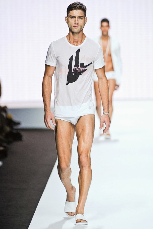 Cos&igrave; sar&agrave; l'uomo della prossima estate secondo Bikkembergs