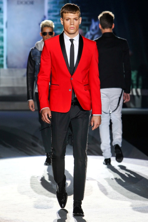 Ecco l'uomo di DSquared per la primavera/estate 2012