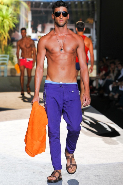 Ecco l'uomo di DSquared per la primavera/estate 2012