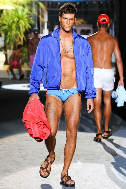 Ecco l'uomo di DSquared per la primavera/estate 2012
