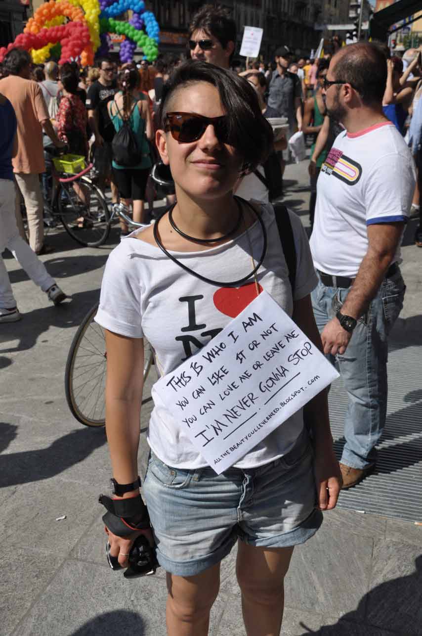 Milano Pride 2011: 60 mila in piazza con New York nel cuore