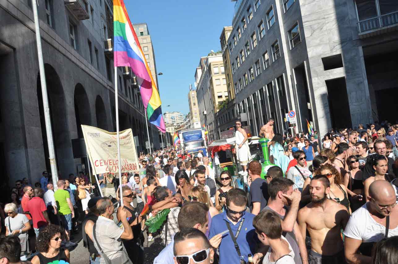 Milano Pride 2011: 60 mila in piazza con New York nel cuore