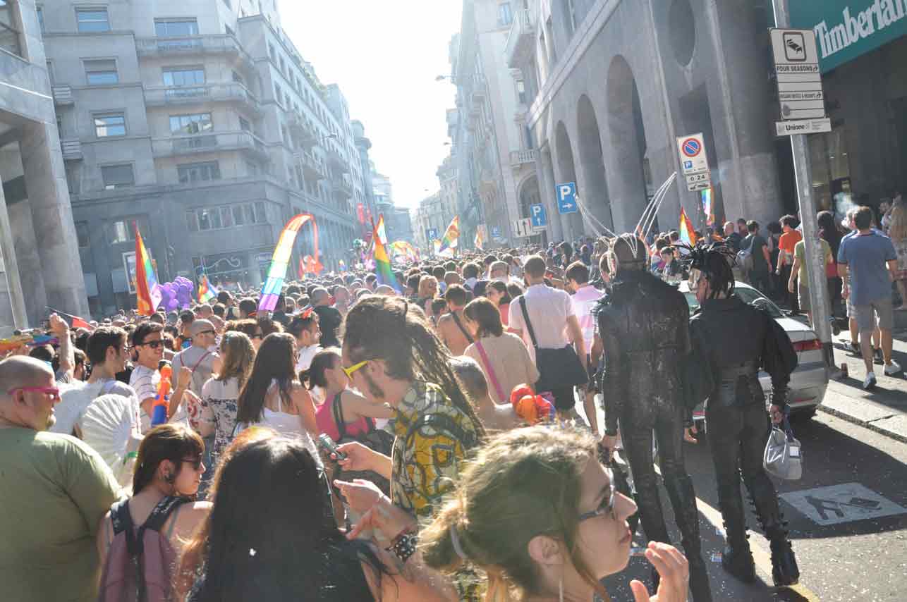 Milano Pride 2011: 60 mila in piazza con New York nel cuore