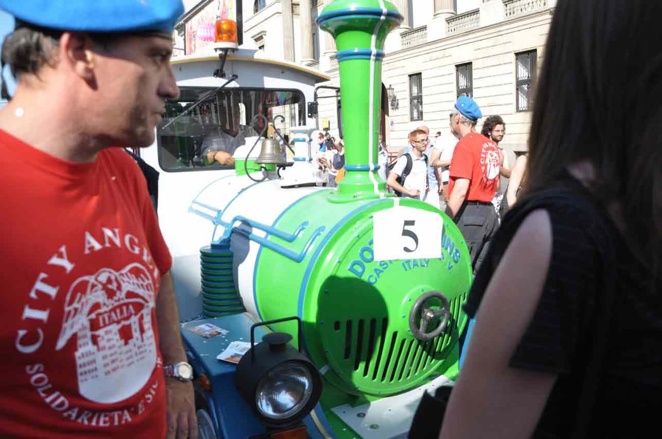 Milano Pride 2011: 60 mila in piazza con New York nel cuore