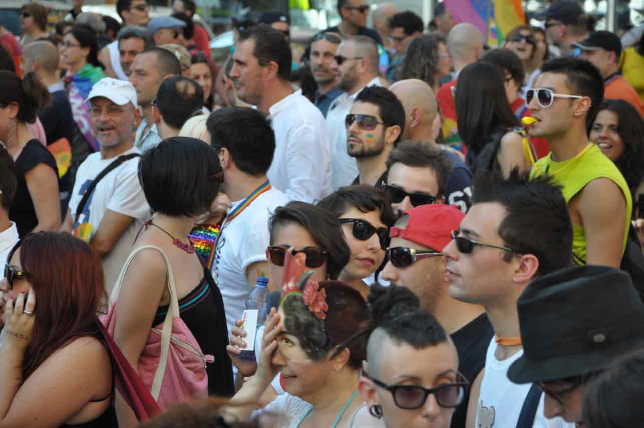 Milano Pride 2011: 60 mila in piazza con New York nel cuore