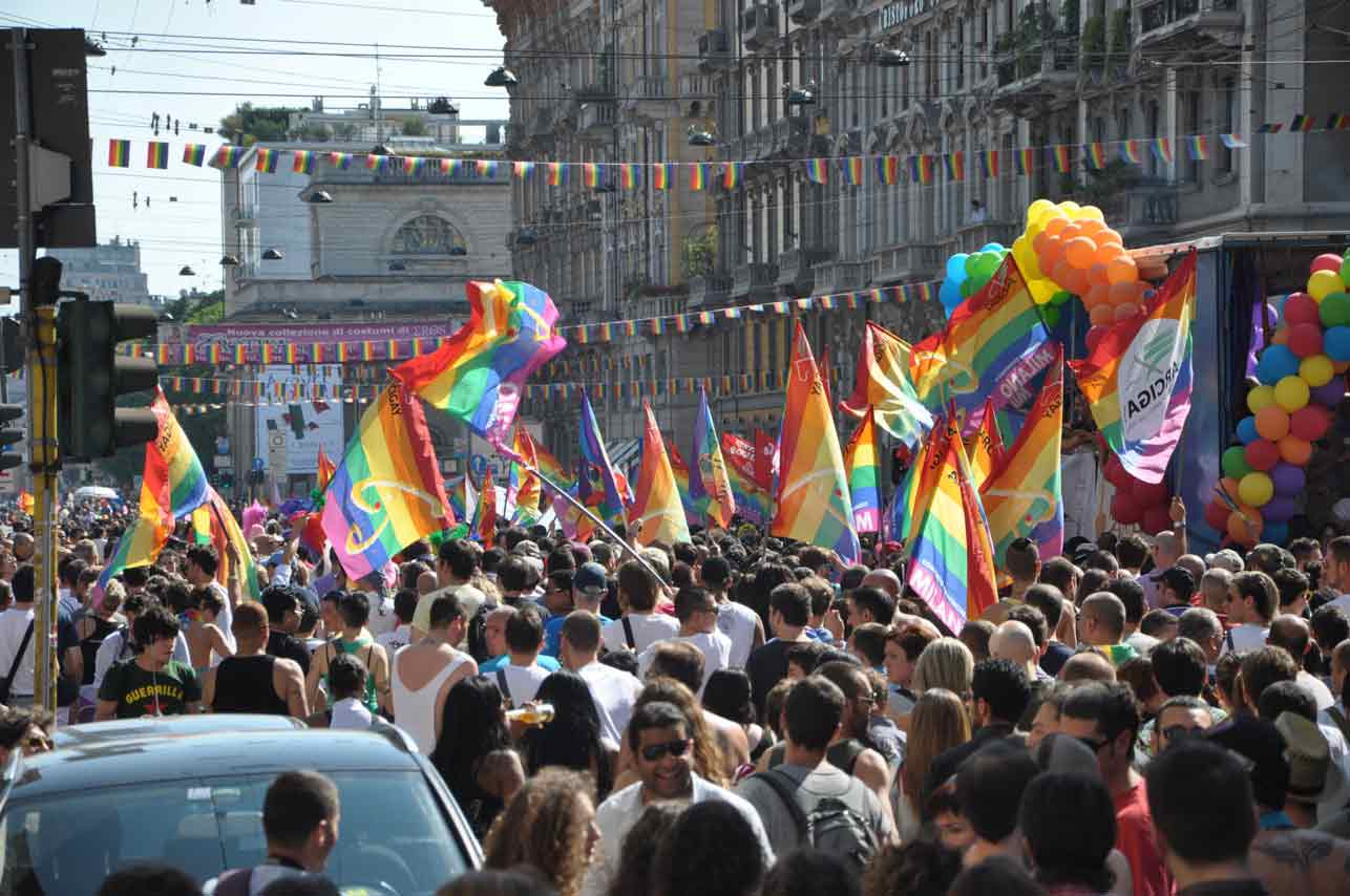 Milano Pride 2011: 60 mila in piazza con New York nel cuore