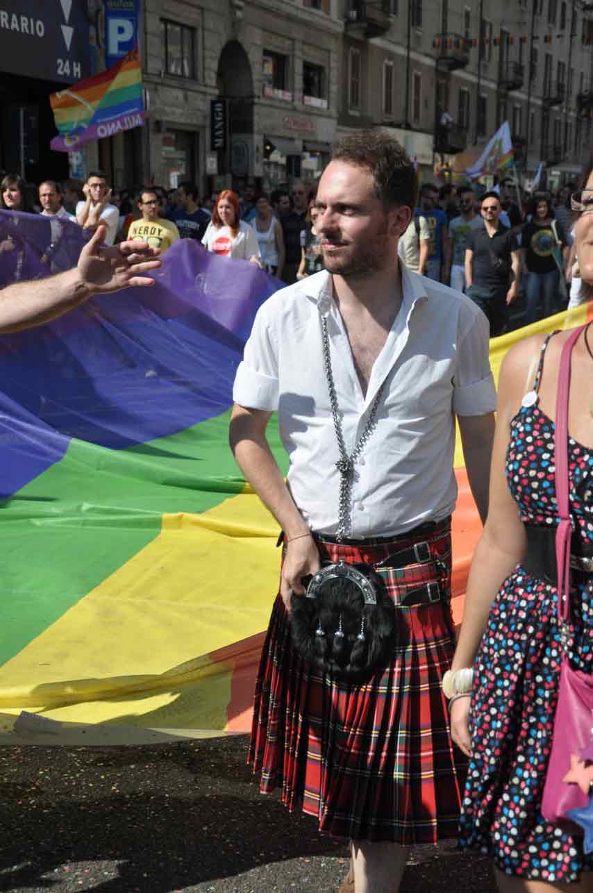 Milano Pride 2011: 60 mila in piazza con New York nel cuore