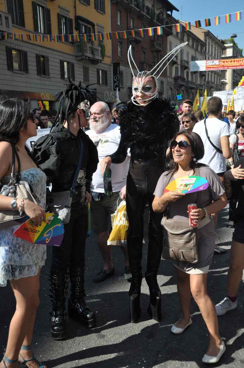 Milano Pride 2011: 60 mila in piazza con New York nel cuore
