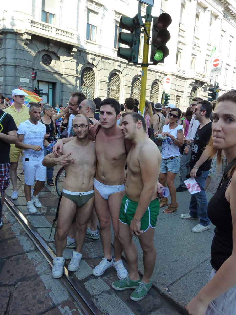 Milano Pride 2011: 60 mila in piazza con New York nel cuore