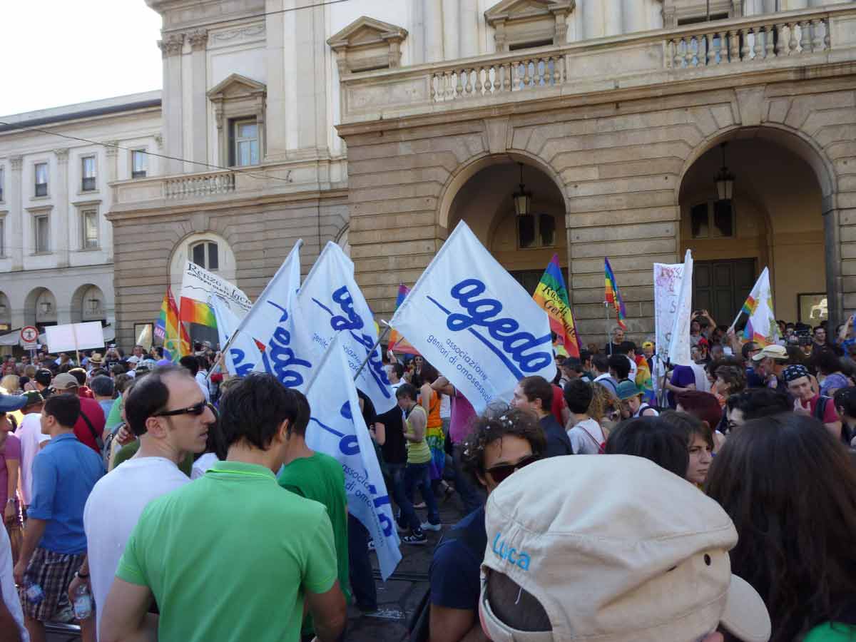 Milano Pride 2011: 60 mila in piazza con New York nel cuore
