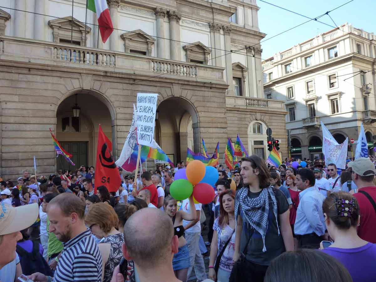 Milano Pride 2011: 60 mila in piazza con New York nel cuore