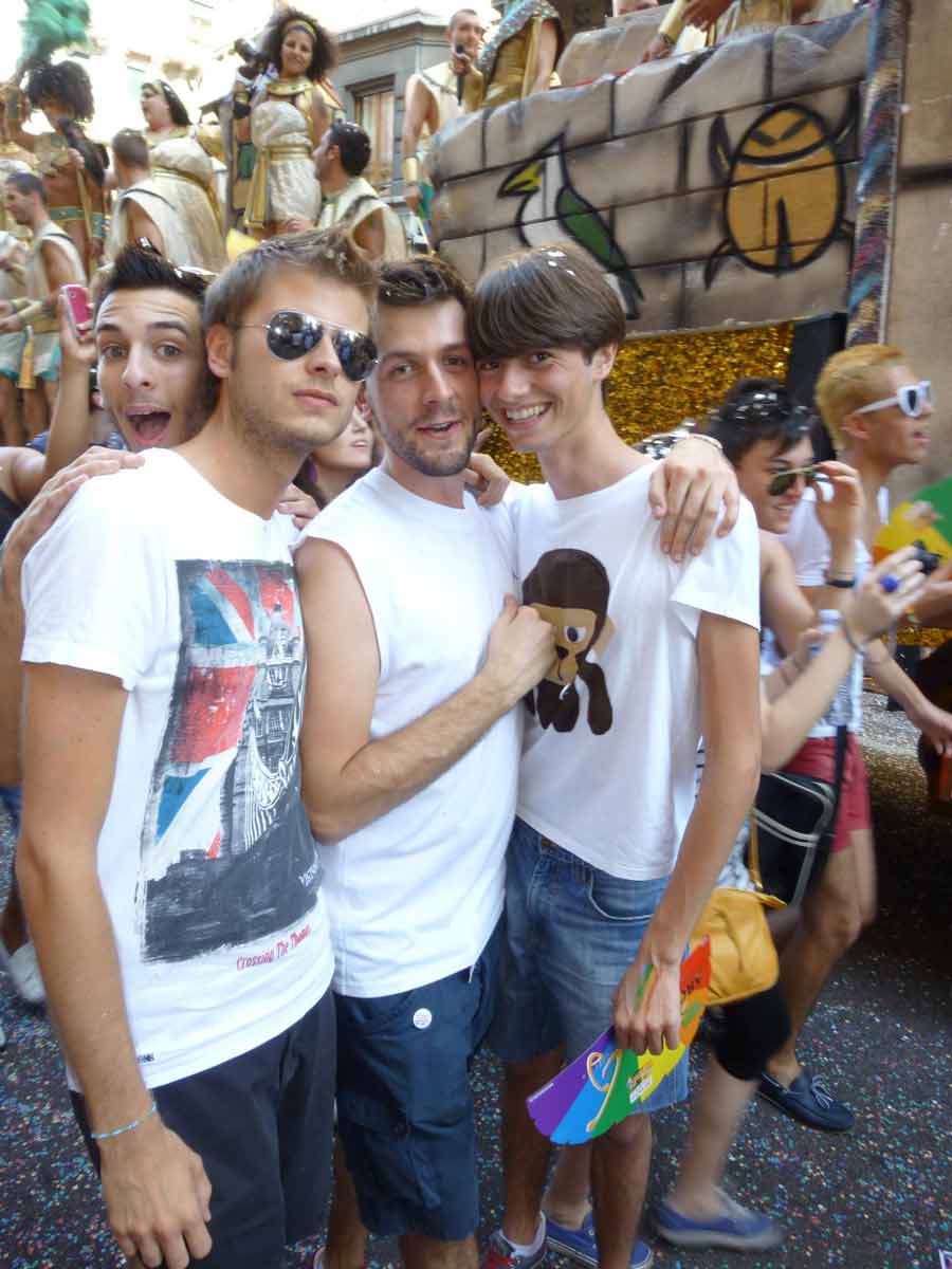 Milano Pride 2011: 60 mila in piazza con New York nel cuore