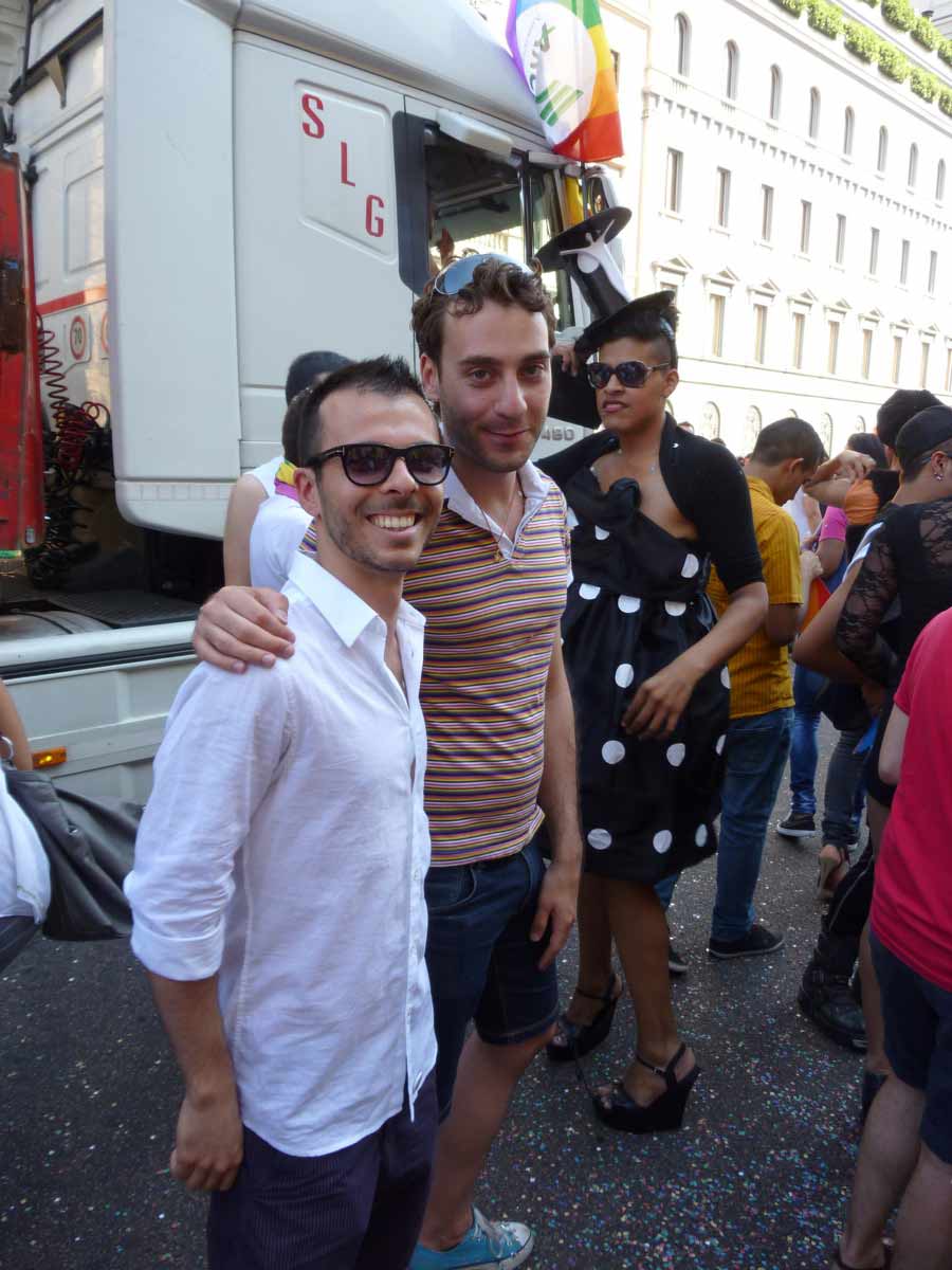 Milano Pride 2011: 60 mila in piazza con New York nel cuore