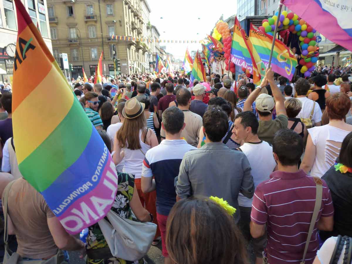 Milano Pride 2011: 60 mila in piazza con New York nel cuore