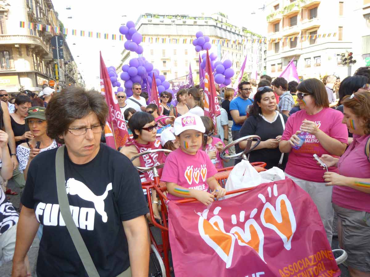Milano Pride 2011: 60 mila in piazza con New York nel cuore