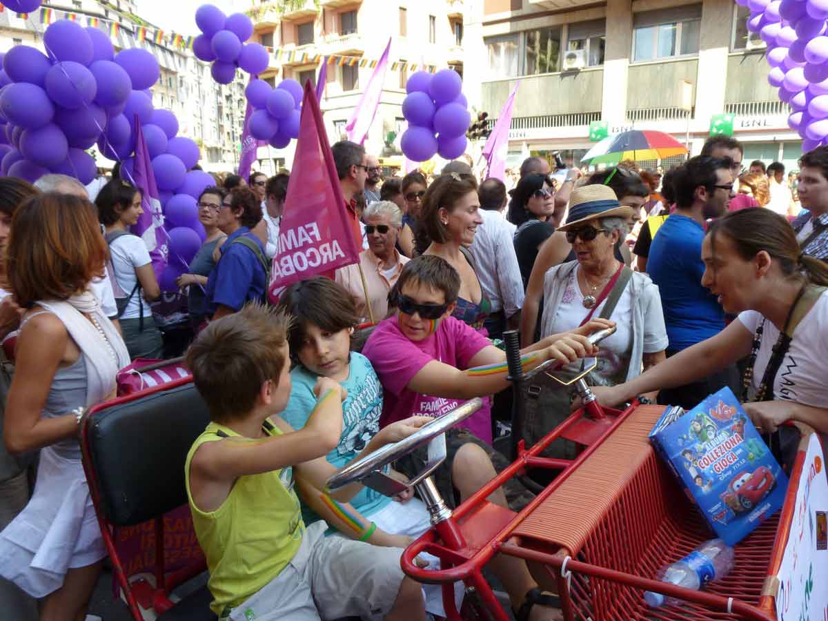 Milano Pride 2011: 60 mila in piazza con New York nel cuore