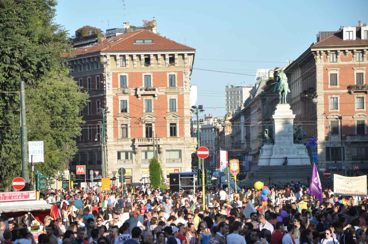 Milano Pride 2011: 60 mila in piazza con New York nel cuore