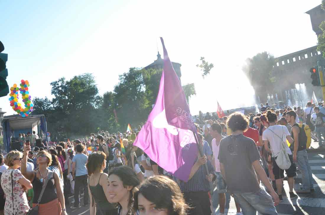 Milano Pride 2011: 60 mila in piazza con New York nel cuore