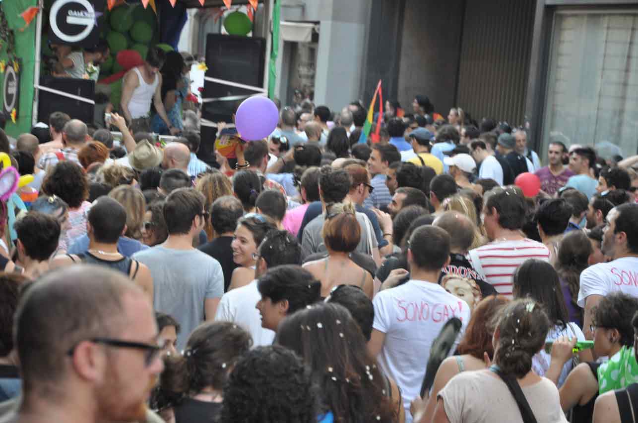 Milano Pride 2011: 60 mila in piazza con New York nel cuore