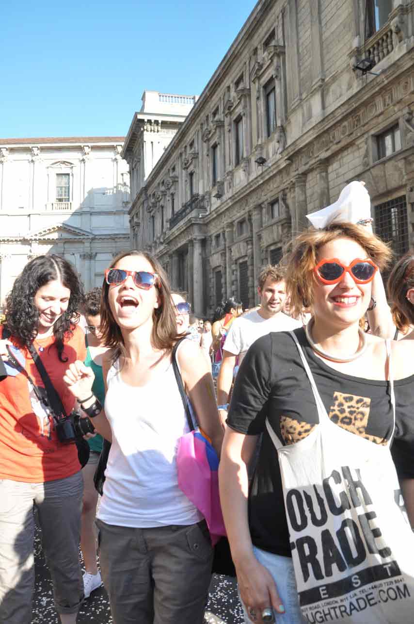 Milano Pride 2011: 60 mila in piazza con New York nel cuore